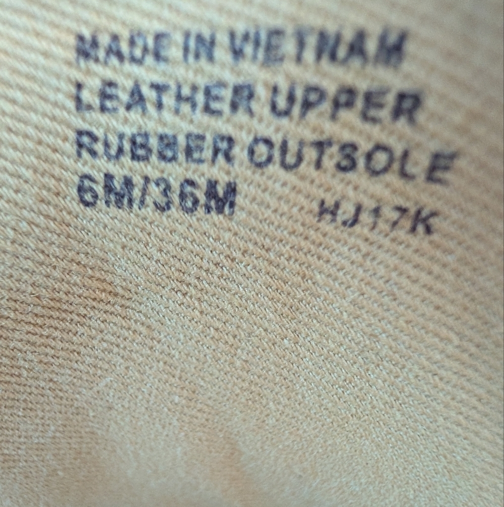 Michael Kors Women's Gold and White Leather Sneakers Size 6  Eu 36 - Picture 8 of 8